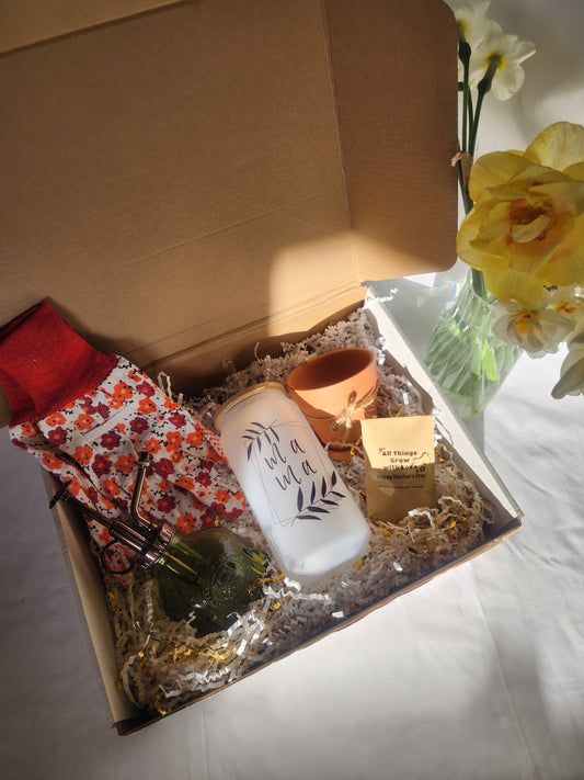 Spread Love Gift Basket with Mama Beer Glass