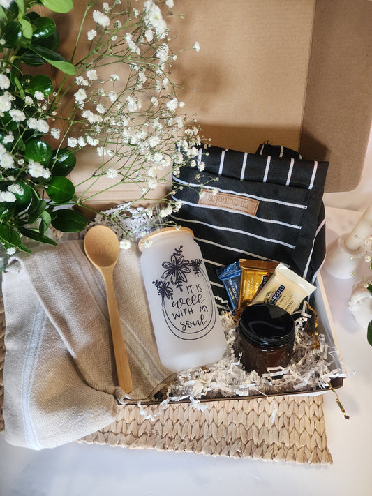 Homemaker Happiness Gift Basket with It is Well with my Soul 18oz Beer Glass