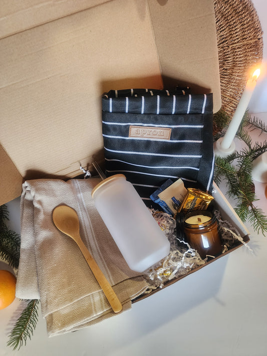 Homemaker Happiness Gift Basket with 18oz Frosted Beer Glass
