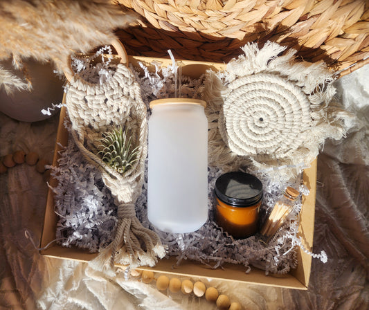 Plant Lovers Gift Basket with 18oz Beer Glass