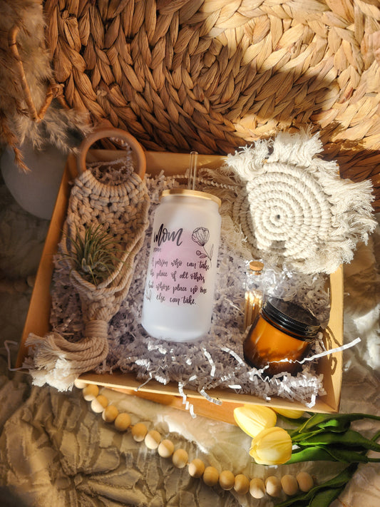 Plant Lovers Gift Basket with 18oz Beer Glass - Mom Noun