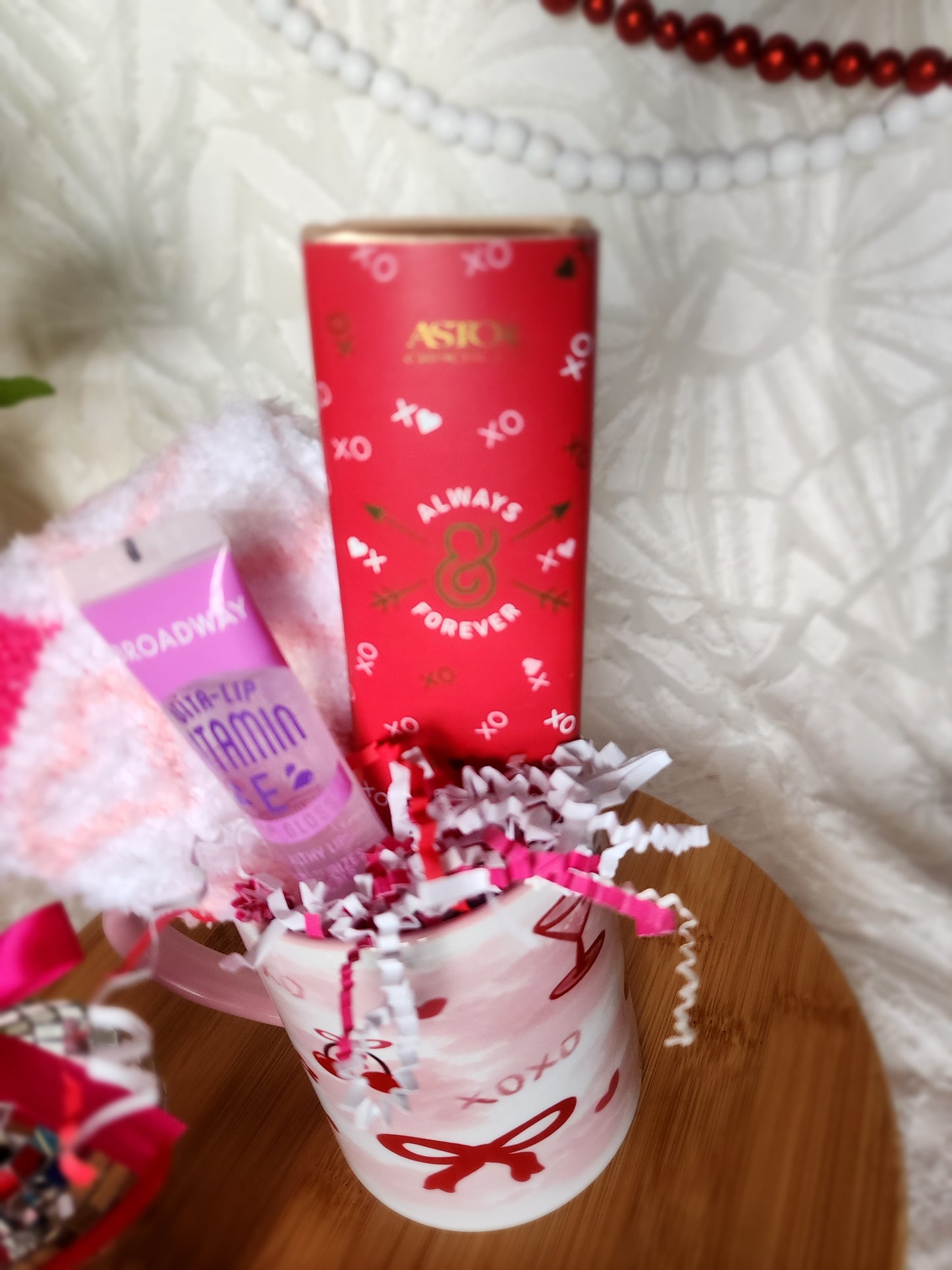 Full of Happiness Gift Basket - Xoxo