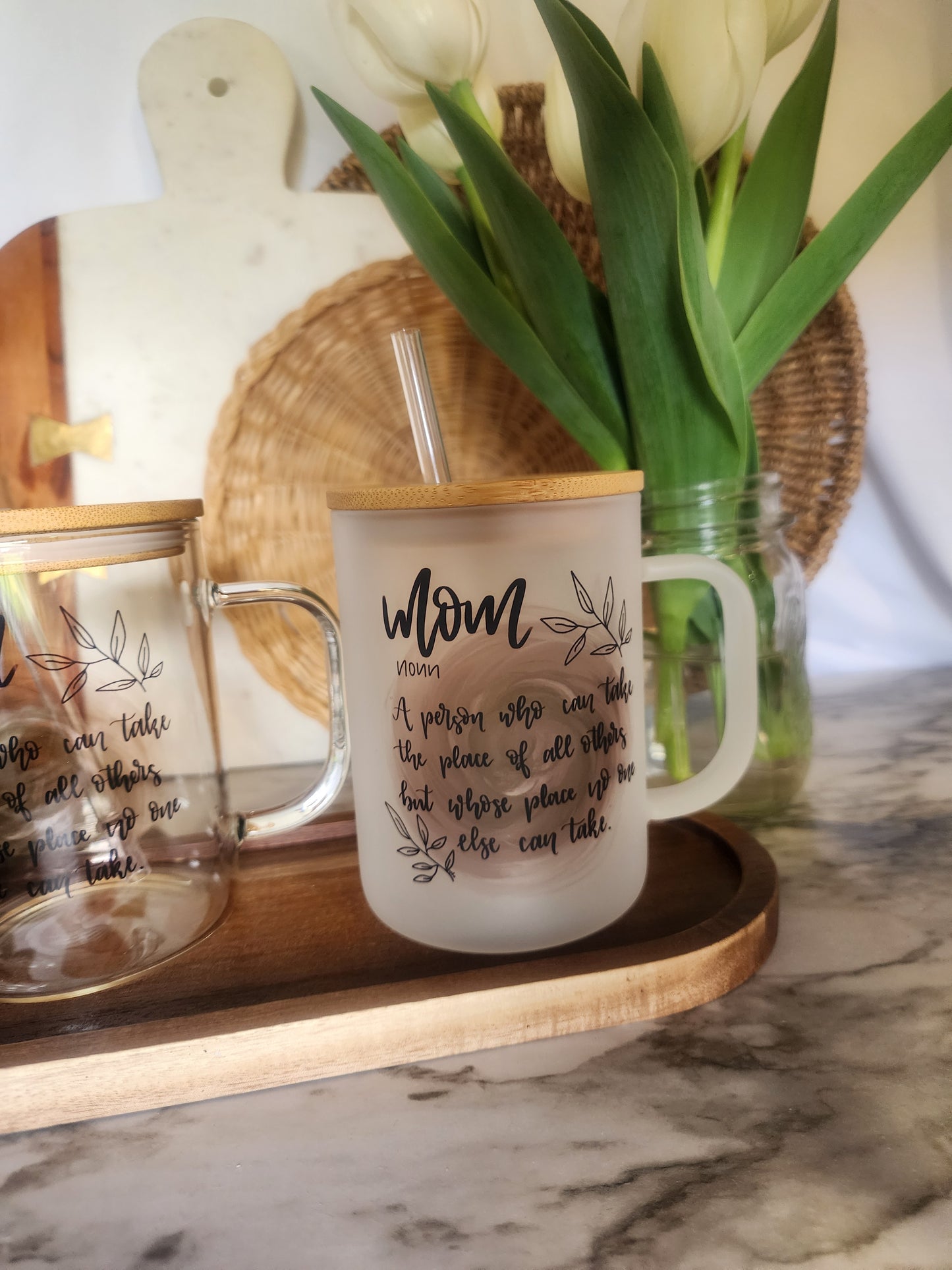 17oz Glass Mug - Mom Noun